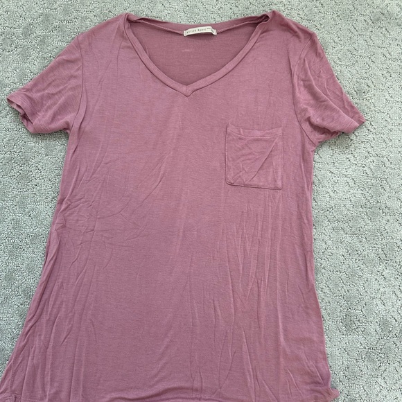 Tshirt - Picture 1 of 5